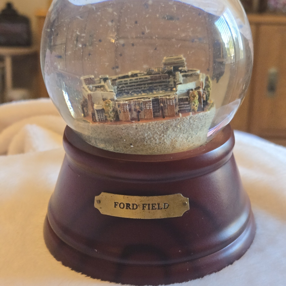Ford Field Snow Globe with Wooden Base